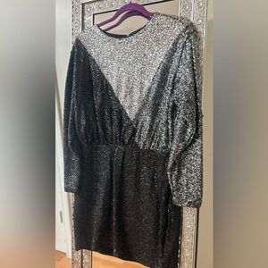 Express Sequin Geometric
Dolman Dress Sz L Black Grey Lined Shoulder
Pads